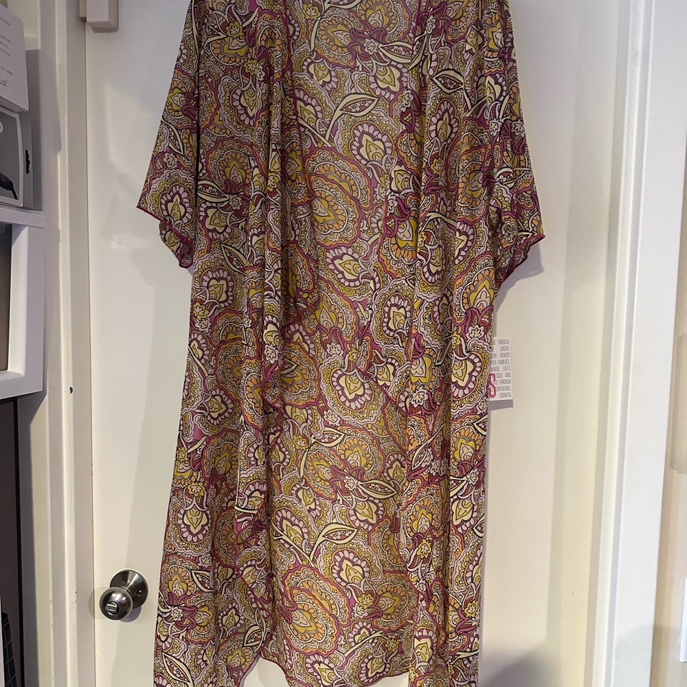 NWT Paisley Kimono Cover-Up